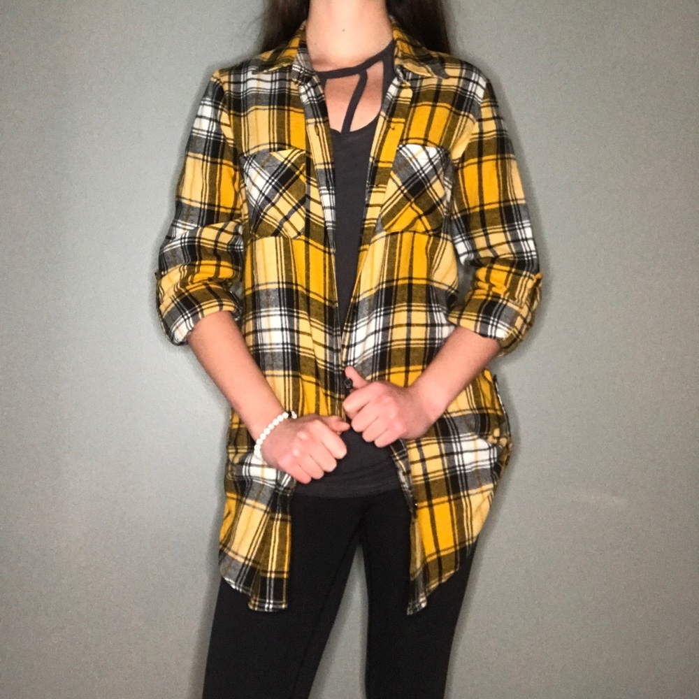 No Boundries yellow and black plaid flannel size M